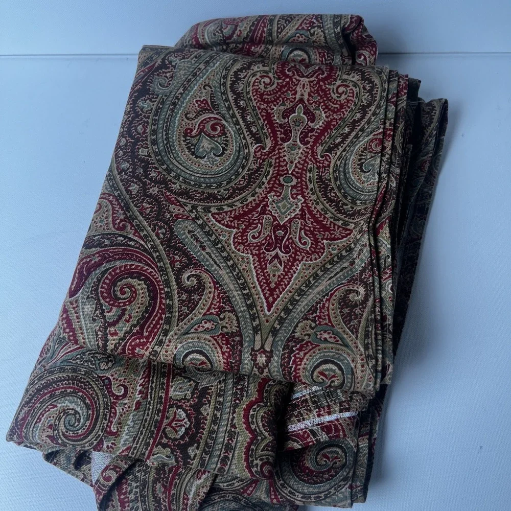 Lauren Ralph Lauren Paisley Tablecloth Burgundy Green Gold Rectangular 104x60